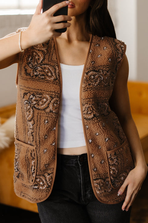 Sherpa Fleece Paisley Print Pocketed Western Vest