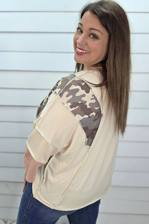 Camouflage Panel Twist Rib Sleeve Round Neck Loose Fit Blouse