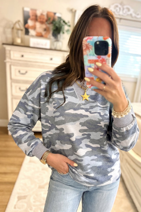 Camouflage Print Round Neck Shift Pullover Long Sleeve Top