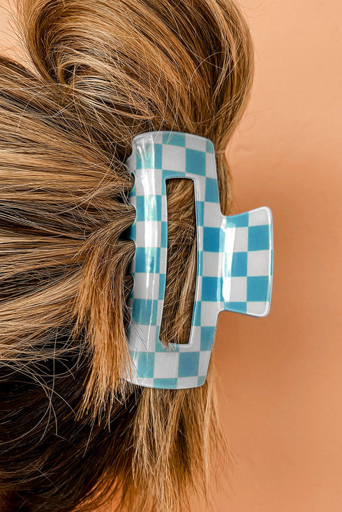 Checkered Print Geometric Hollow Out Claw Hair Clip