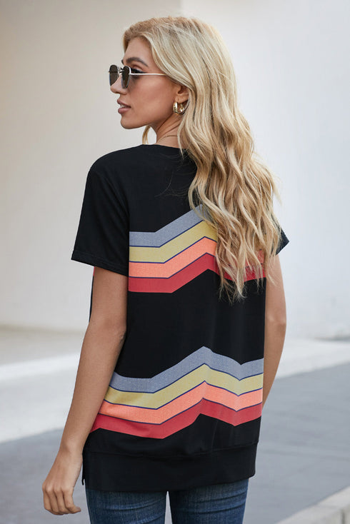 Colorful Wavy Stripes Print Short Sleeve Tee