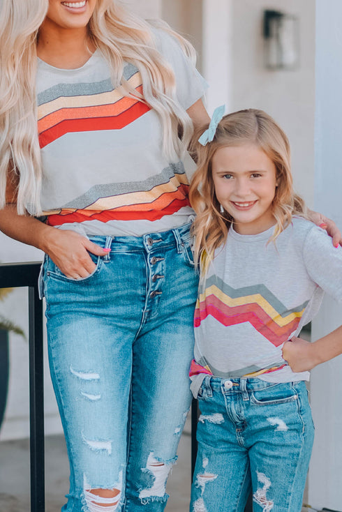 Colorful Wavy Stripes Print Short Sleeve Tee