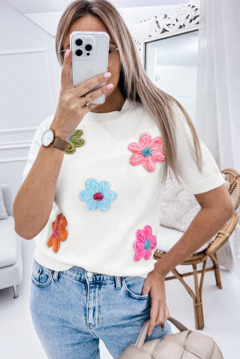 Cream Cute Flower Applique Short Sleeve Sweater