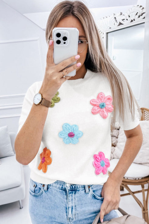 Cream Cute Flower Applique Short Sleeve Sweater