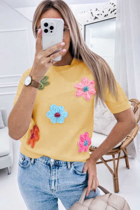 Cream Cute Flower Applique Short Sleeve Sweater