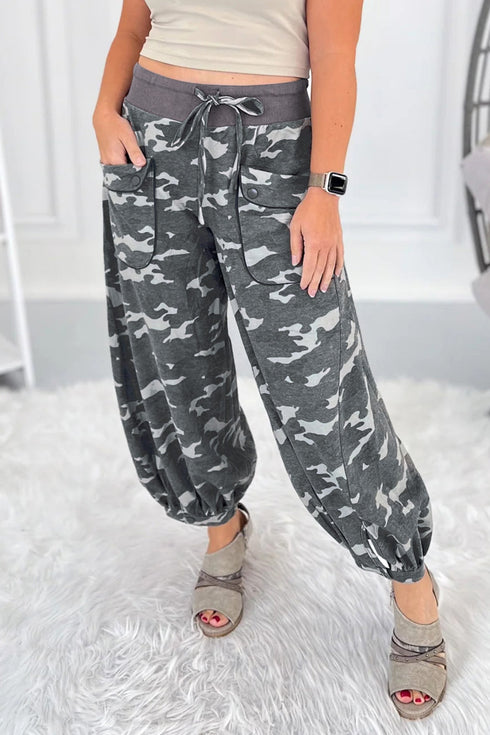 Camouflage Print Drawstring Waist Cargo Barrel Pants