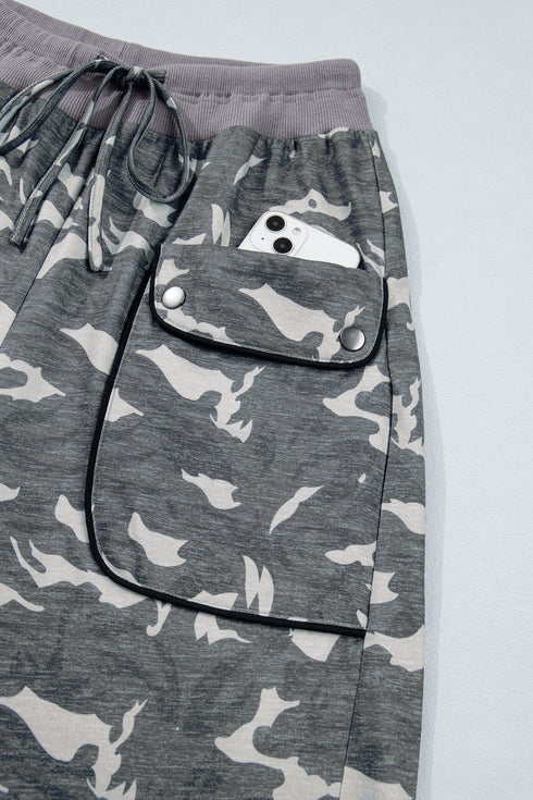 Camouflage Print Drawstring Waist Cargo Barrel Pants