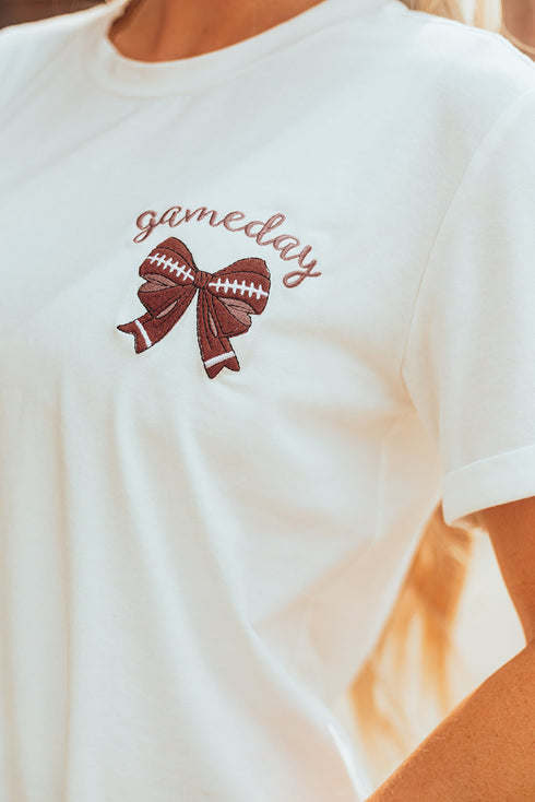 Embroidered Bowknot Graphic Crew Neck Short Sleeve Tee