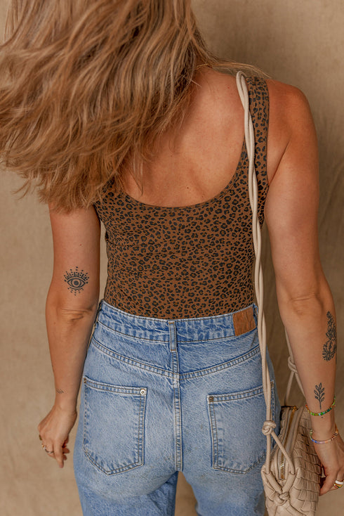 Exclusive Leopard Print Sleeveless Scoop Neck Bodysuit