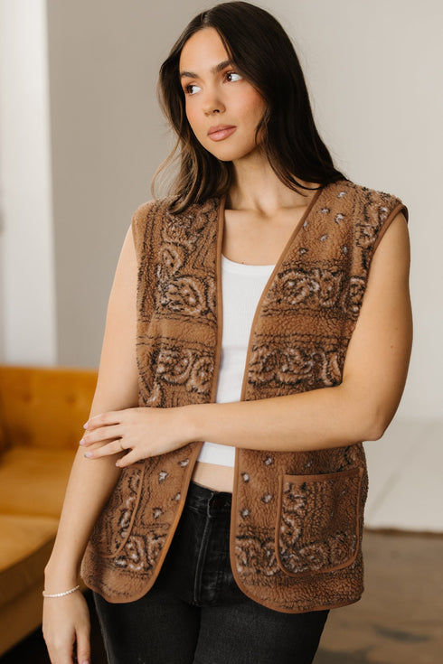 Sherpa Fleece Paisley Print Pocketed Western Vest