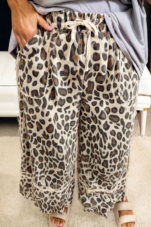 Exposed Seam Patched Pocket Leopard Wide Leg Bottoms