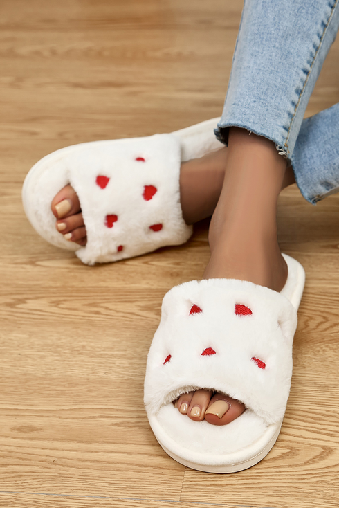 Fuzzy Fleece Embroidered Heart Pattern Slip On Slippers