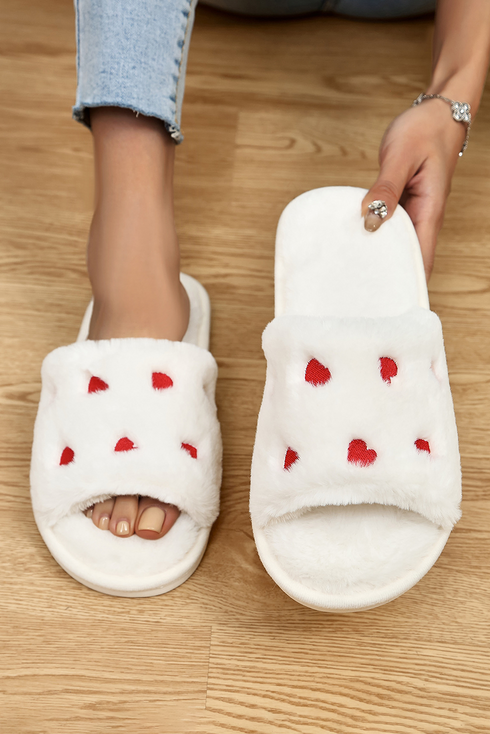 Fuzzy Fleece Embroidered Heart Pattern Slip On Slippers