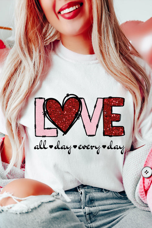 Heart Graphic Letter Print Crew Neck Short Sleeve Tee