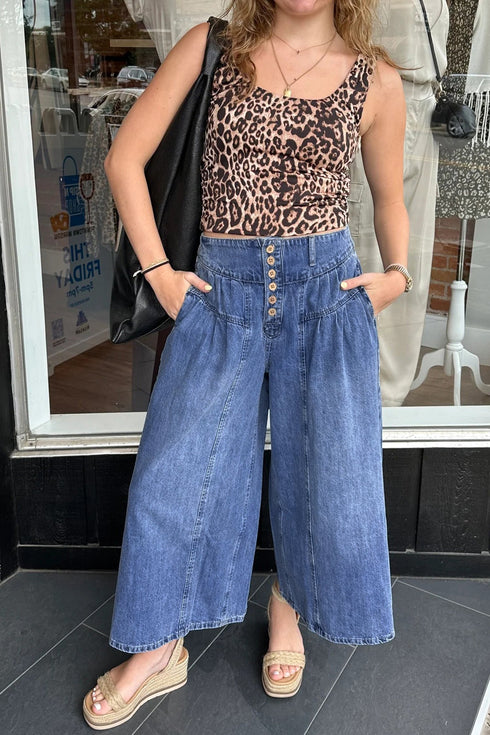 High Rise Button Pleated Cropped Wide Leg Jeans