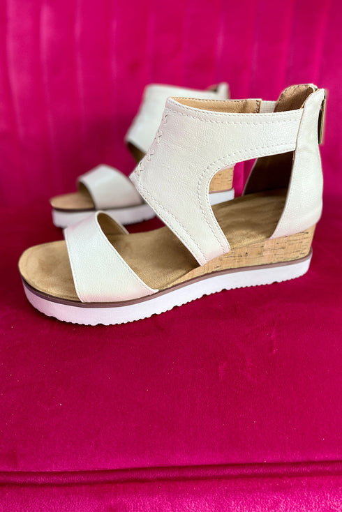 Hollowed Cutout Detail Strappy Flat Gladiator Sandals