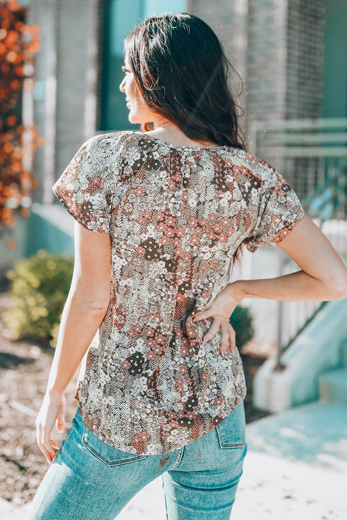 Khaki V-Neck Short Sleeve Fashion Print Fantasy Fluttering Blouse