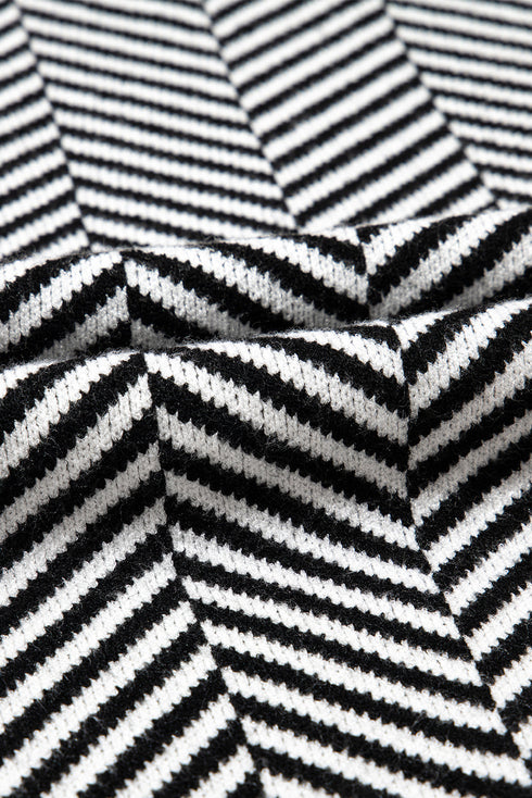 Relaxed Fit Chevron Pattern Crew Neck Sweater