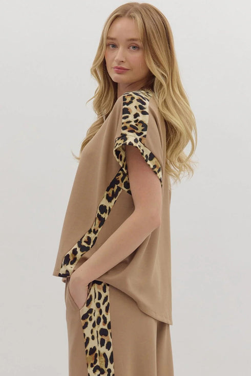 Relaxed Fit Leopard Print Accent Round Neck T Shirt
