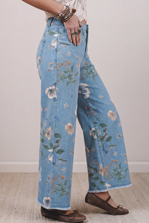 Retro All Over Floral Print Frayed Hem Denim Jeans