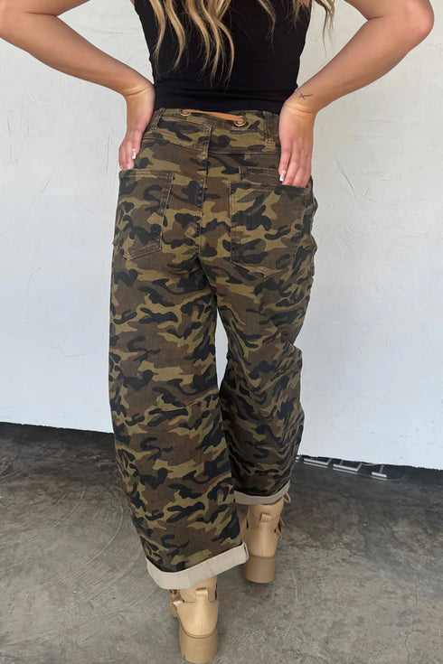 Retro Western Camouflage Print Grommet Tie Waist Loose Jeans