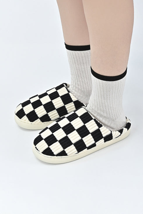 Ribbed Checkered Print Plush Lined Slip On Slippers