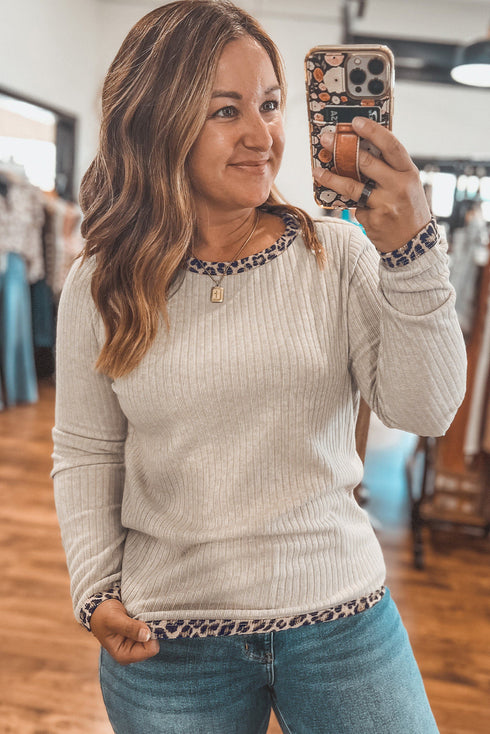 Ribbed Knit Contrast Leopard Trim Crewneck Long Sleeve Top