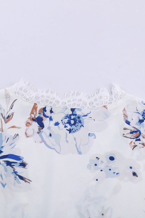 Scalloped Trim V Neck Short Sleeve Floral Pattern Top