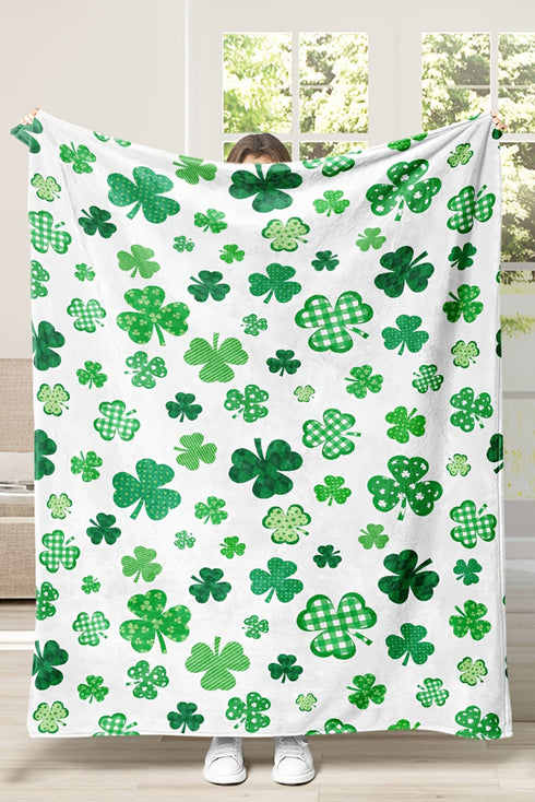 Soft Plush Clover Print Rectangular Nap Throw Blanket