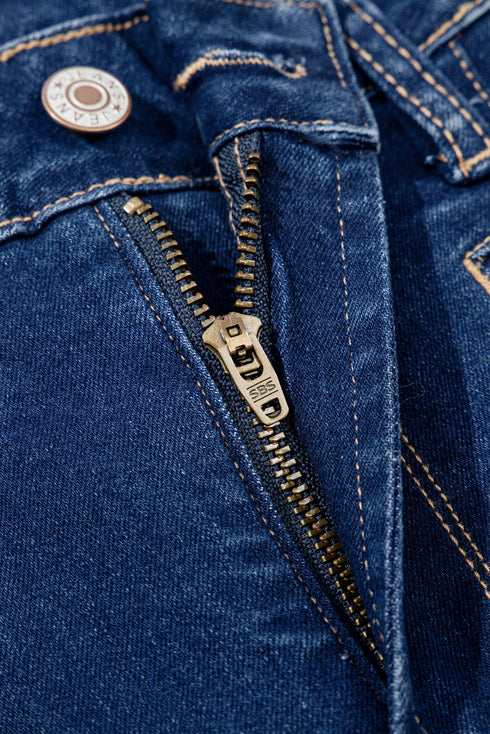 Solid Washed Center Seam Straight Leg Jeans