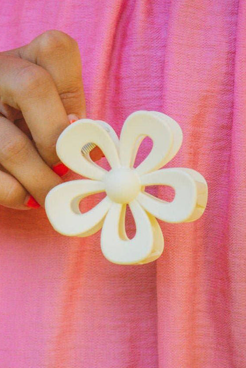 Vintage Inspired Flower Shape Resin Hair Claw Clip