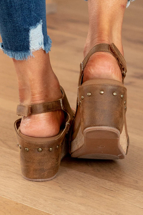 Vintage Style Studded Faux Leather Wedge Sandals