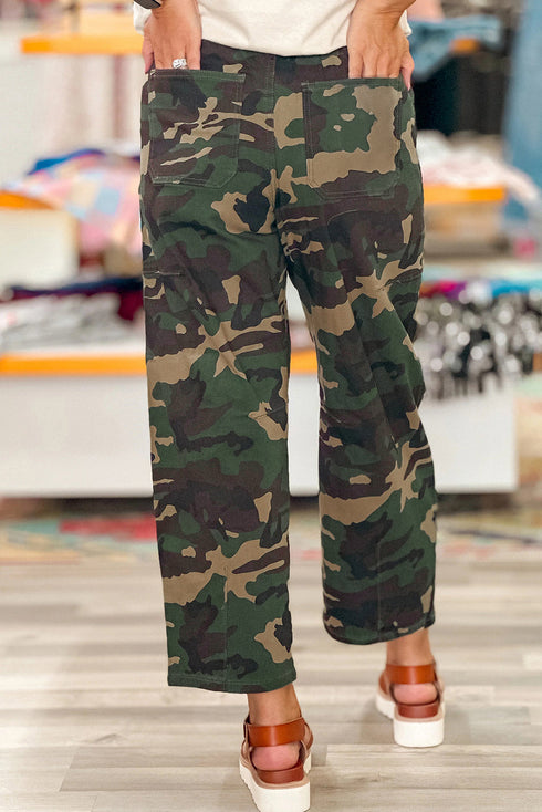 Western Camouflage Print Patch Pocket Wide Leg Barrel Jeans